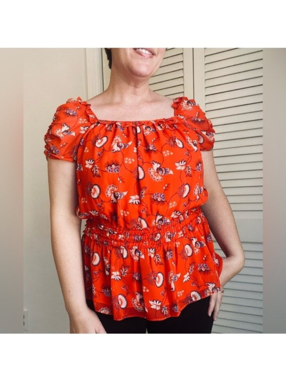 NWT Max Studio Lightweight Red Floral Peplum Top With Puff Sleeves Size L